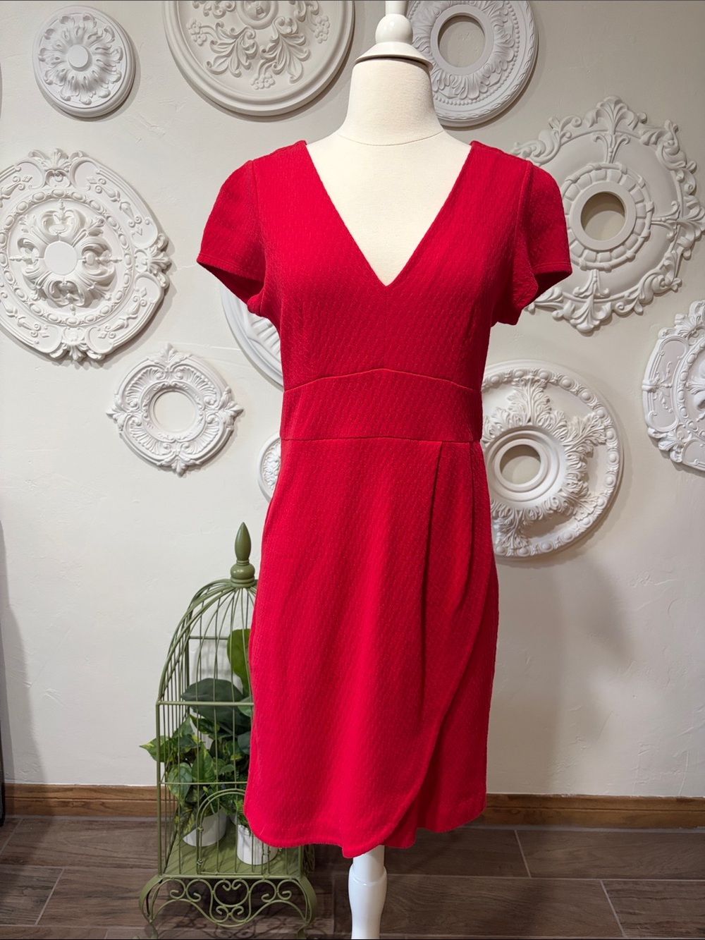 Red V-Neck Short Sleeve Dress - Women's Classic Fit